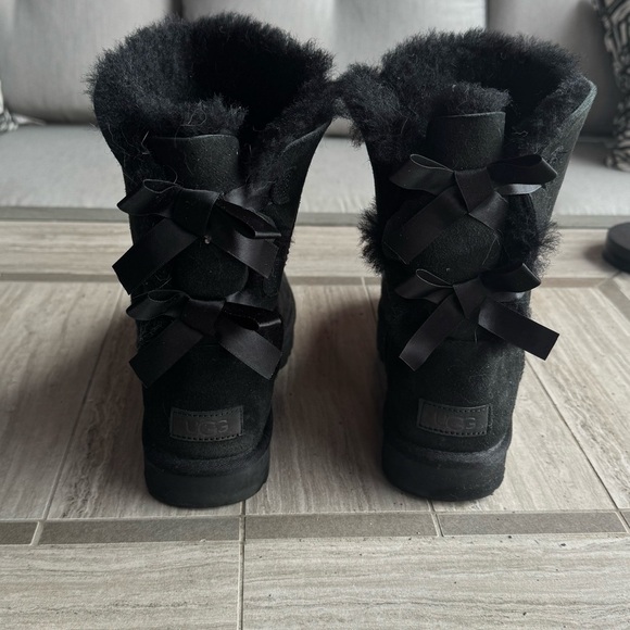 UGG Black Bailey Bow 2 Sheepskin-Lined Boots - Picture 5 of 14